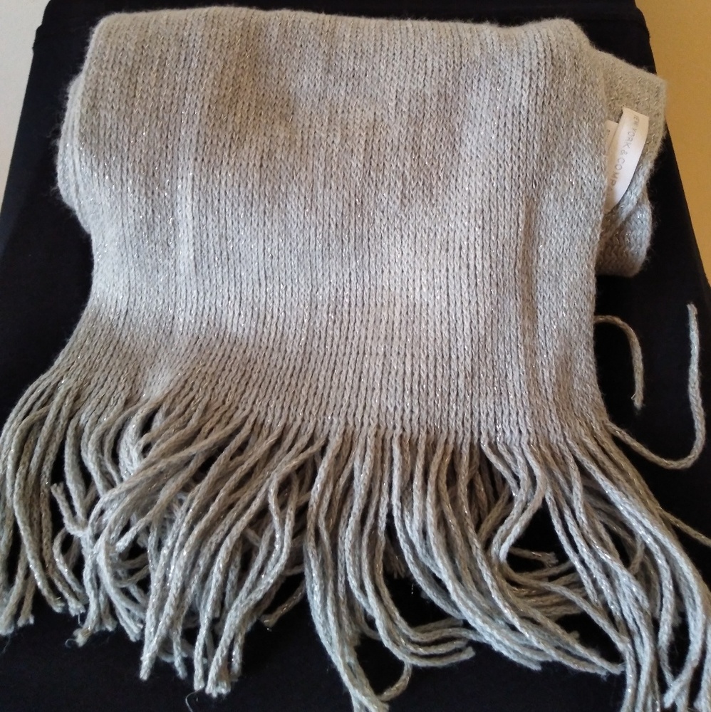 NY & Company Gray & Silver Woven Scarf
